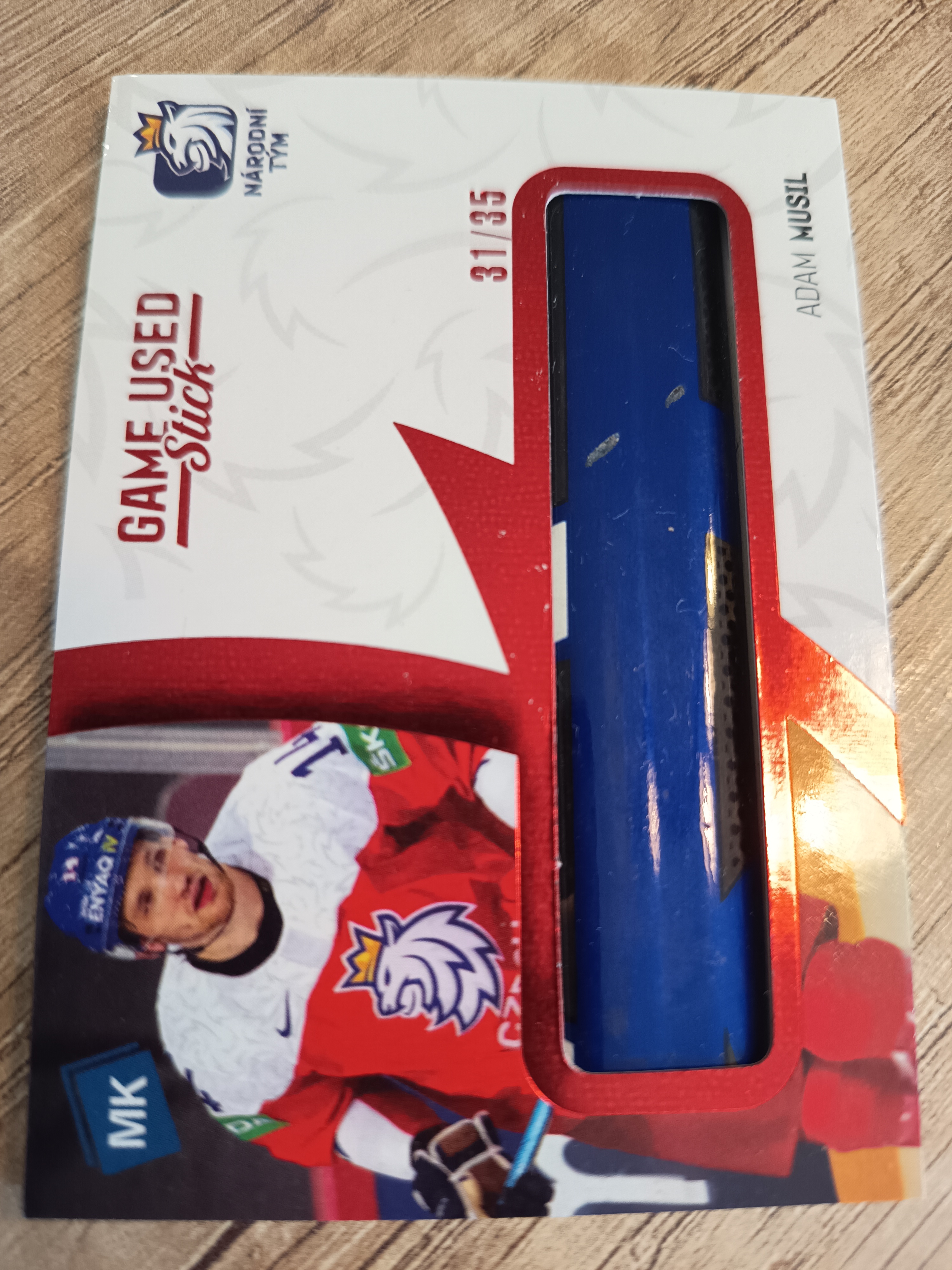 Game used memorabilia Red xx/35